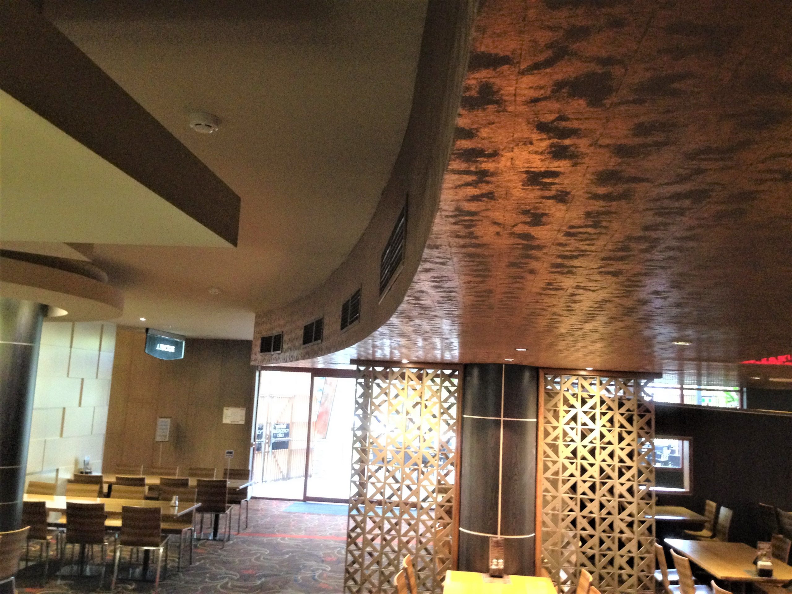 Gold ceiling wallpaper in a commercial club