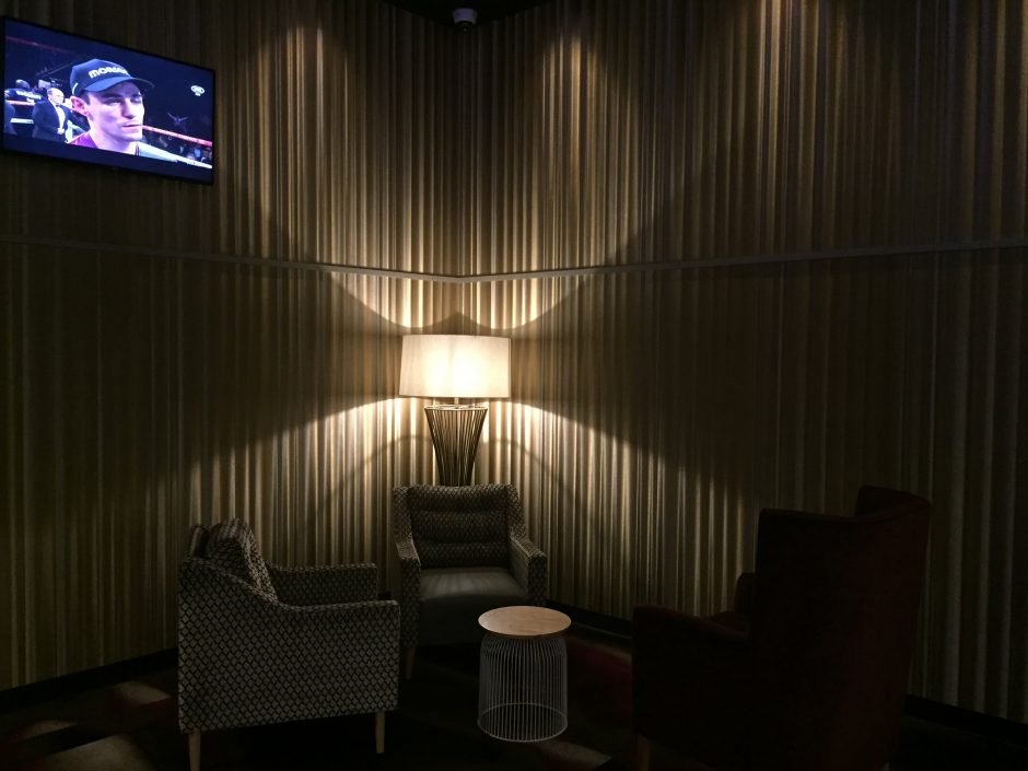 3D Wallpaper that looks like curtains