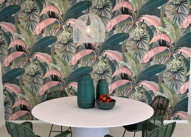 Ever popular wallpaper of bananas and palms