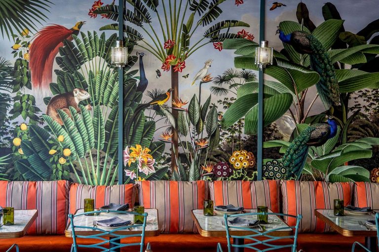 jungle mural in restaurant - Kingdom Home