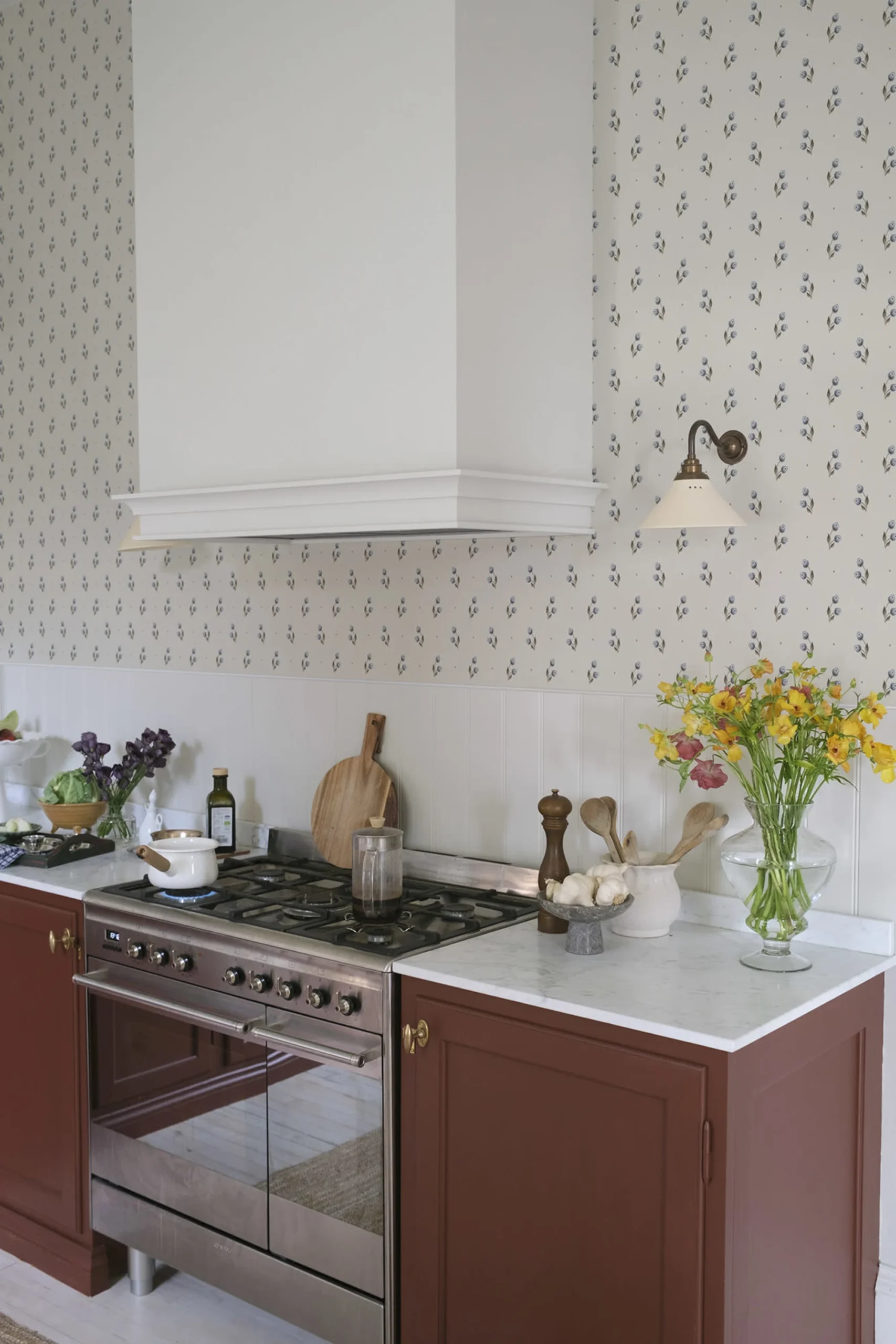 Wallpaper in a kitchen of small scale flowers