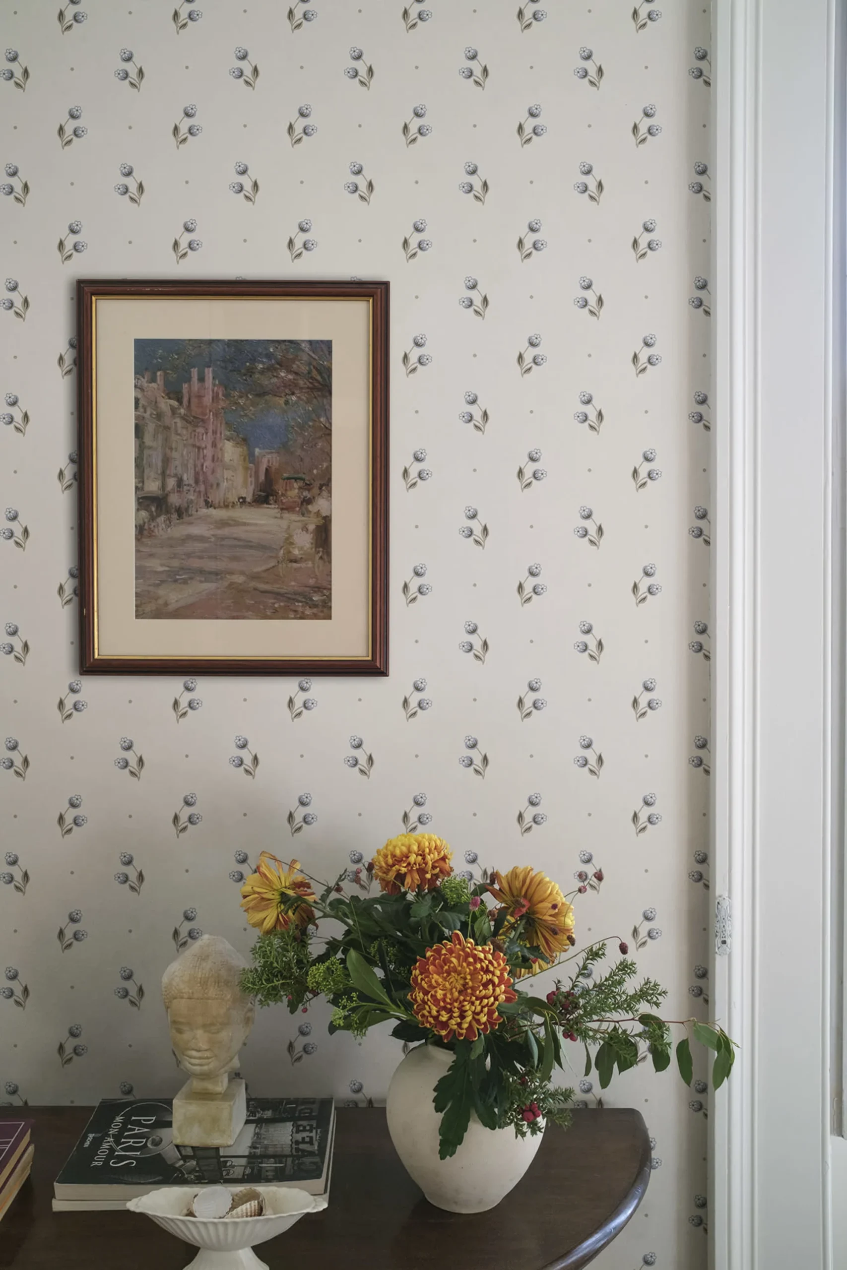 Hallway with hawthorn berry wallpaper pattern